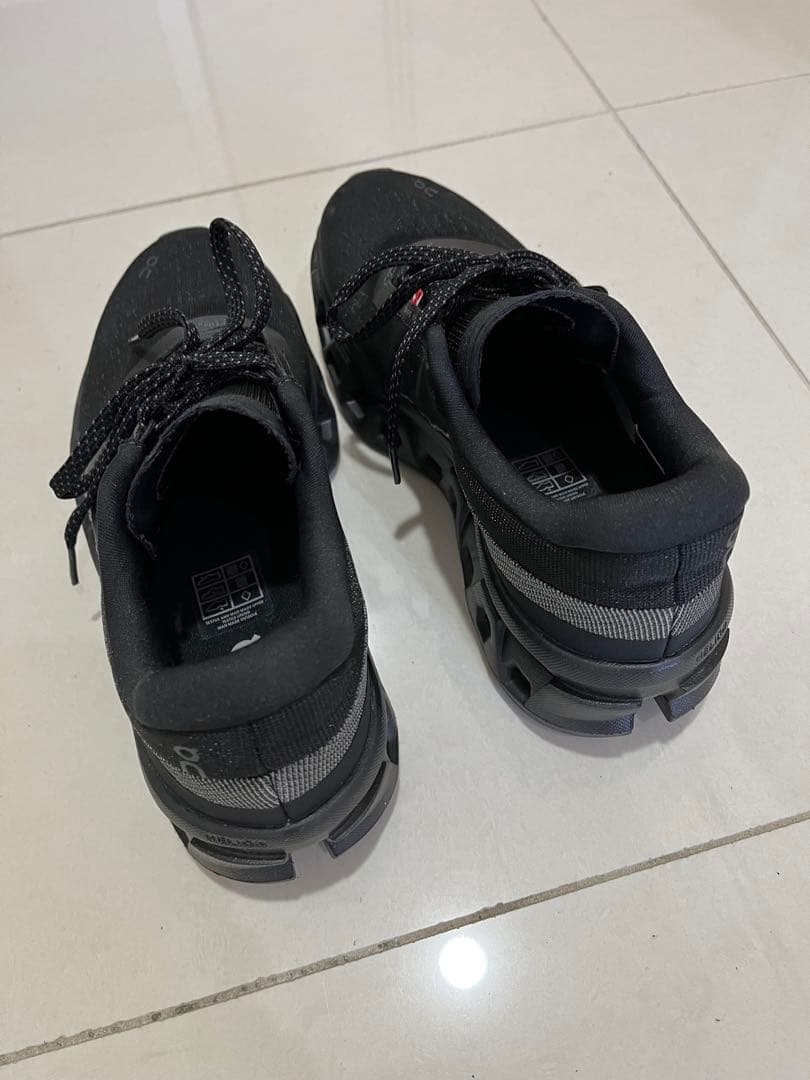 On Cloudmonster 黒　24㎝