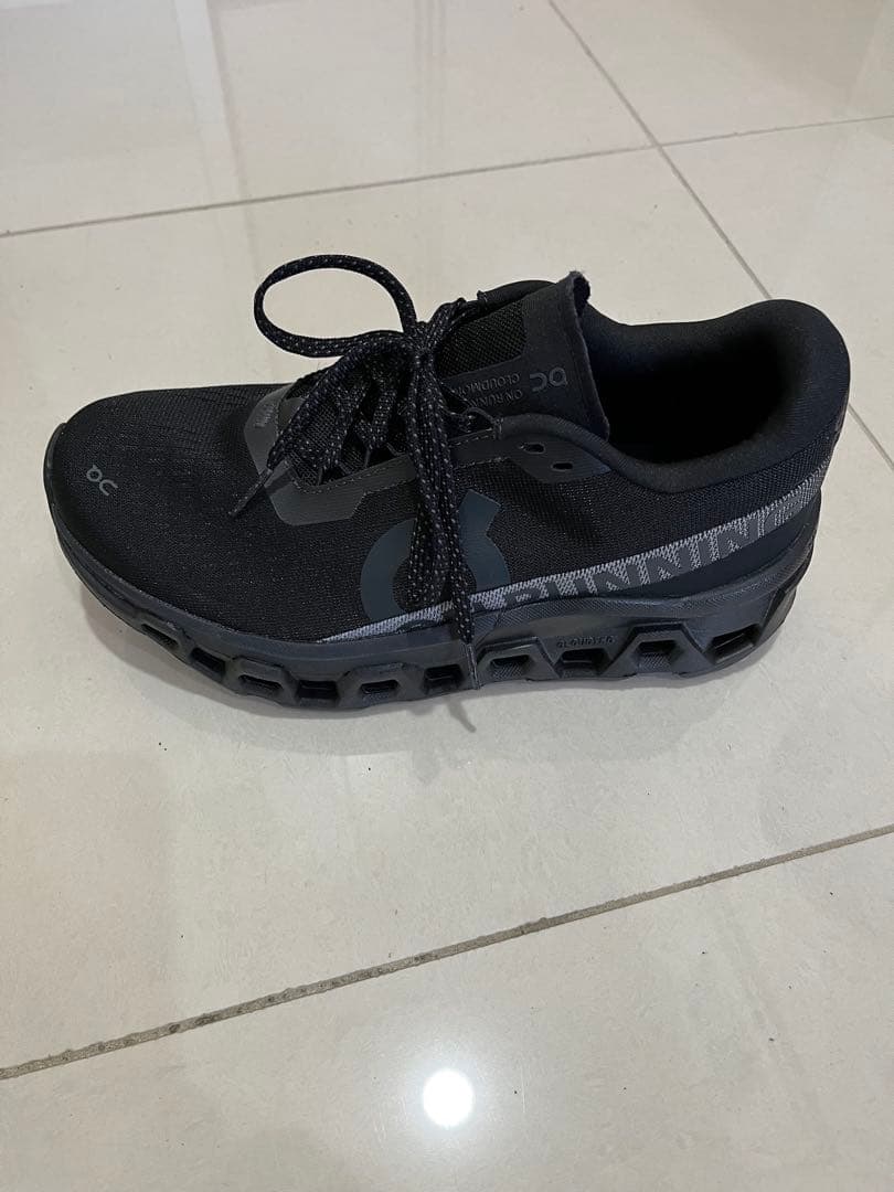 On Cloudmonster 黒　24㎝