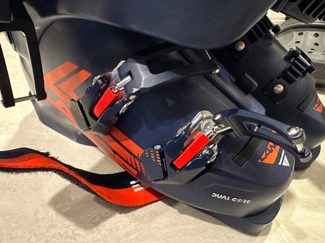 LANGE スキーシューズ　24.5cm 収納袋付き