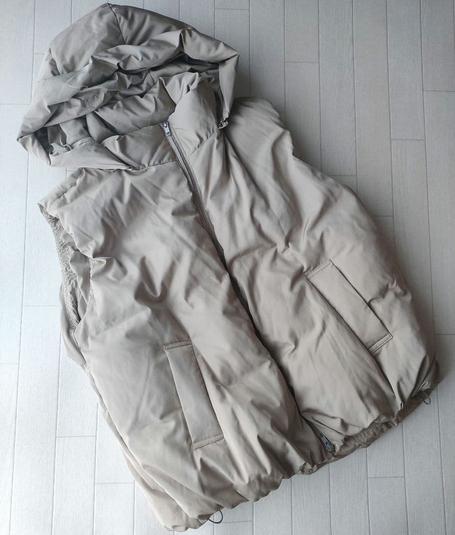 専用◎ミラオーウェン　フード付きパテット フレンチダウンベスト