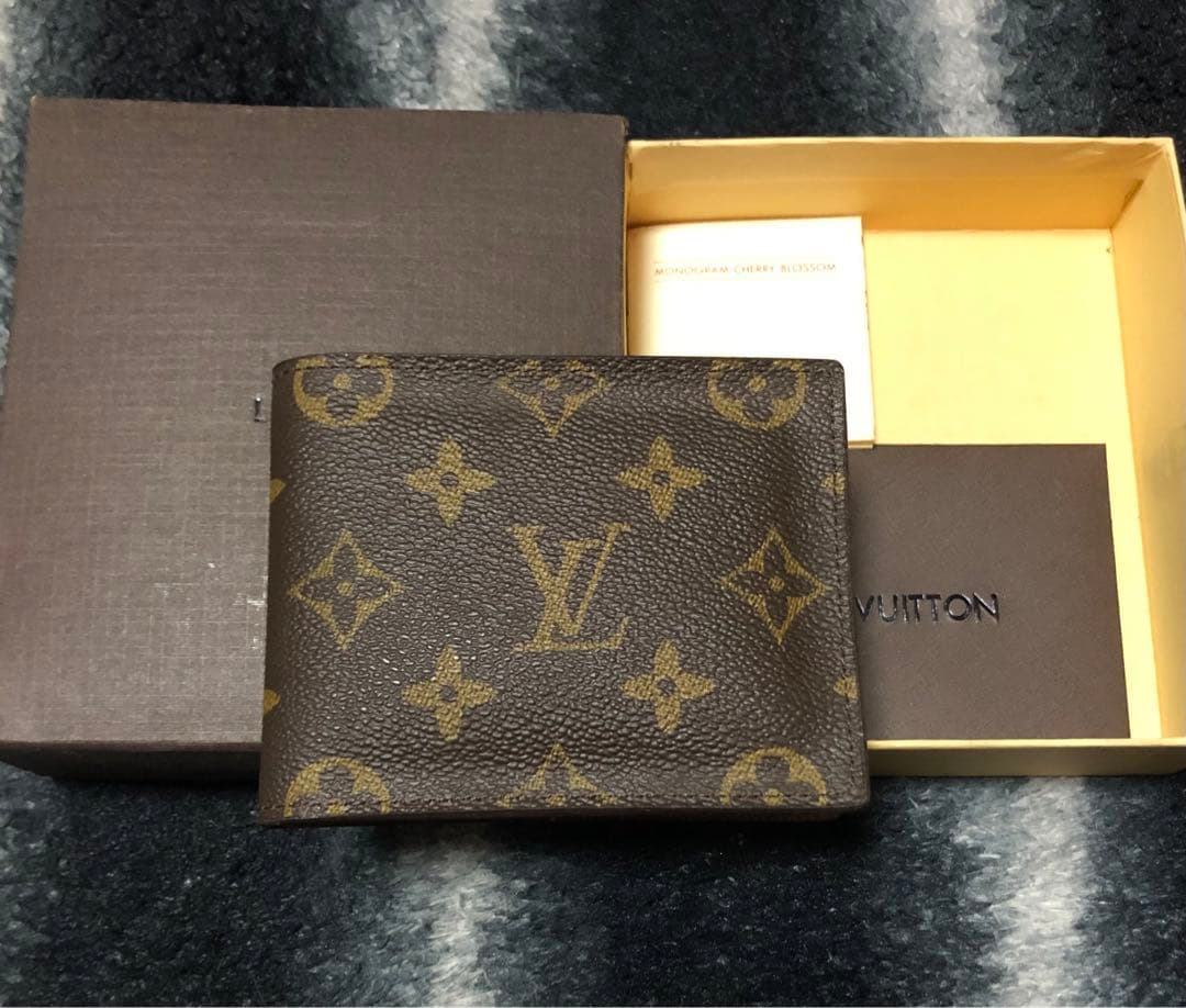Louis Vuitton モノグラム二つ折り財布ポルトフォィユ・ミュルティプル