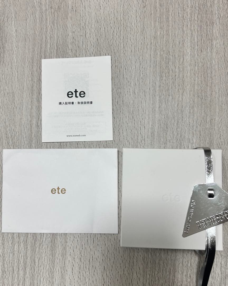 【ete】クレセントムーンネックレス シルバー　［ONLINE Limited］