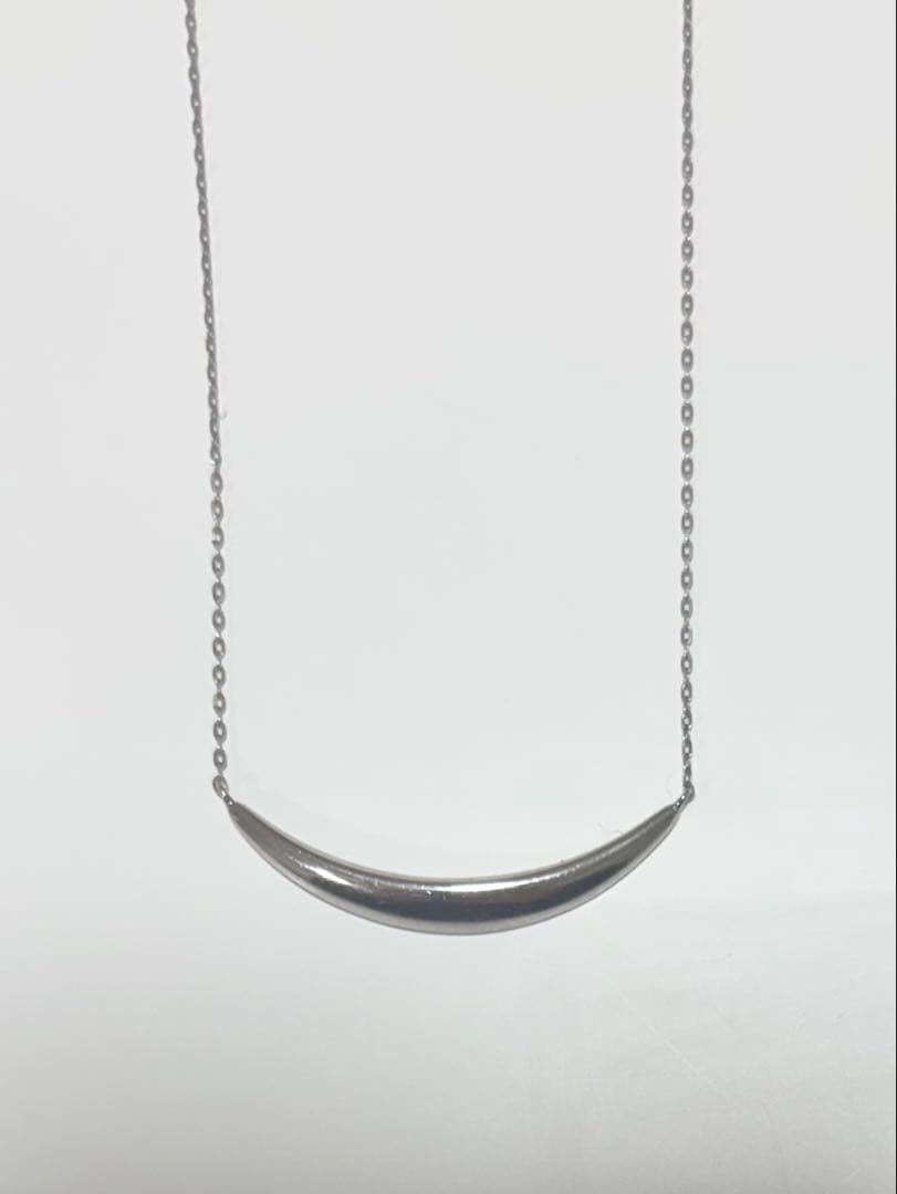【ete】クレセントムーンネックレス シルバー　［ONLINE Limited］