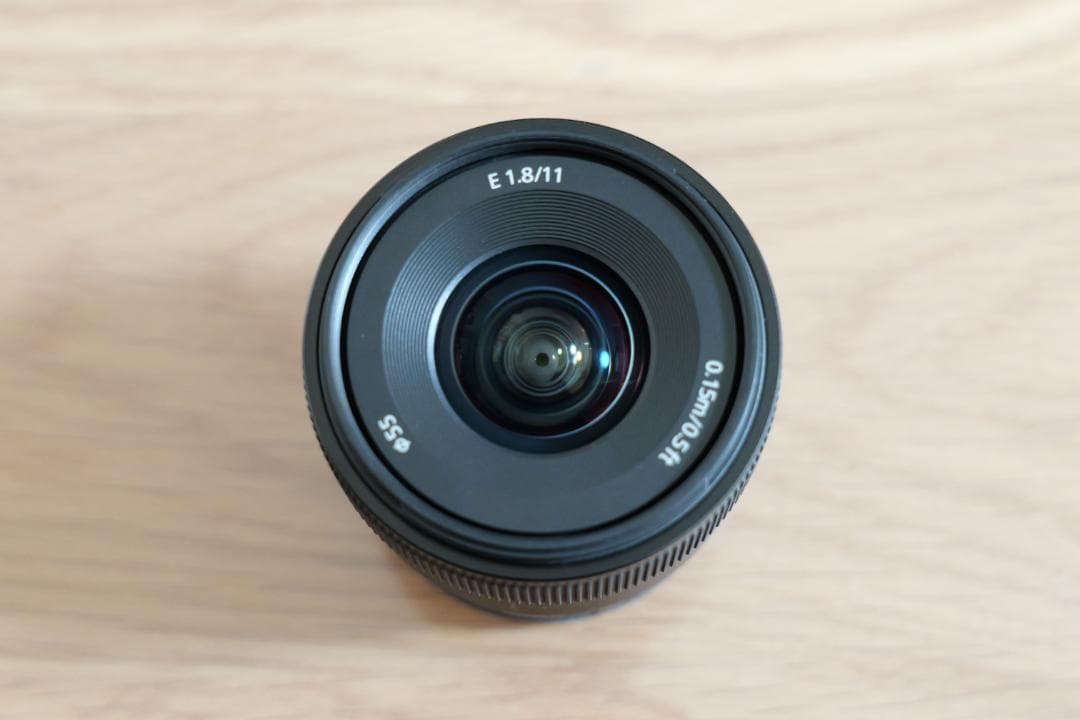 【美品】SEL11F18（SONY ミラーレスカメラレンズ）