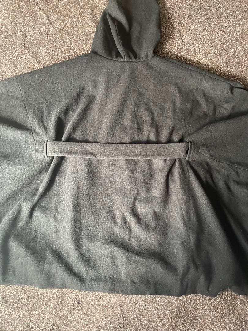 【新品未使用】アンティカ/KINU./進化系フード付きポンチョコート/ワイド/黒