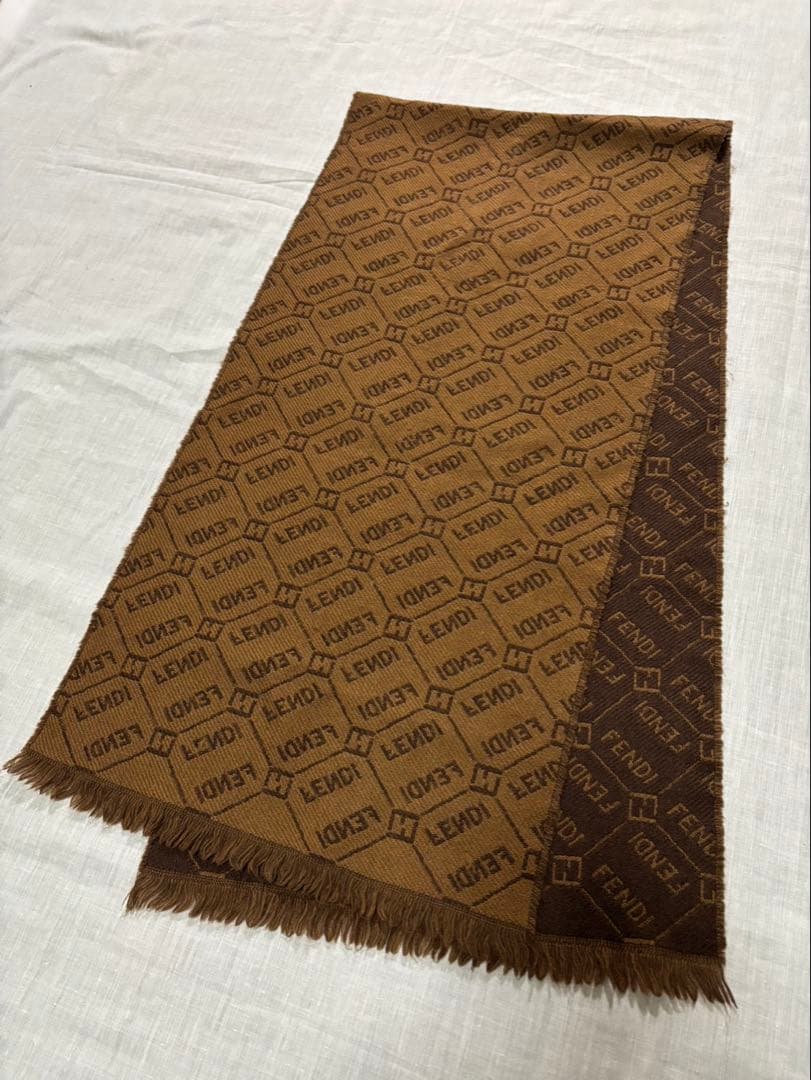 FENDI フェンディ ブランドロゴ柄　ウールマフラー　品質タグ有り