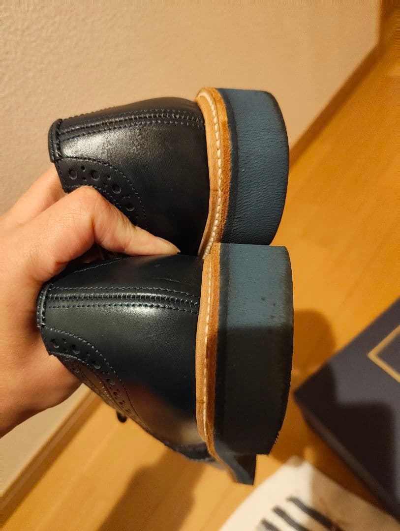 トリッカーズ/ウィングチップ カントリーシューズ／別注品 vibramソール 紺