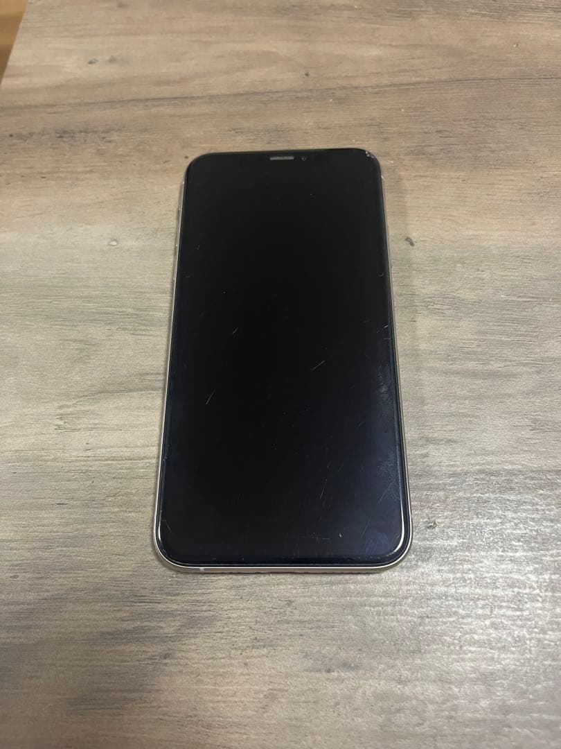 iPhone Xs ホワイト