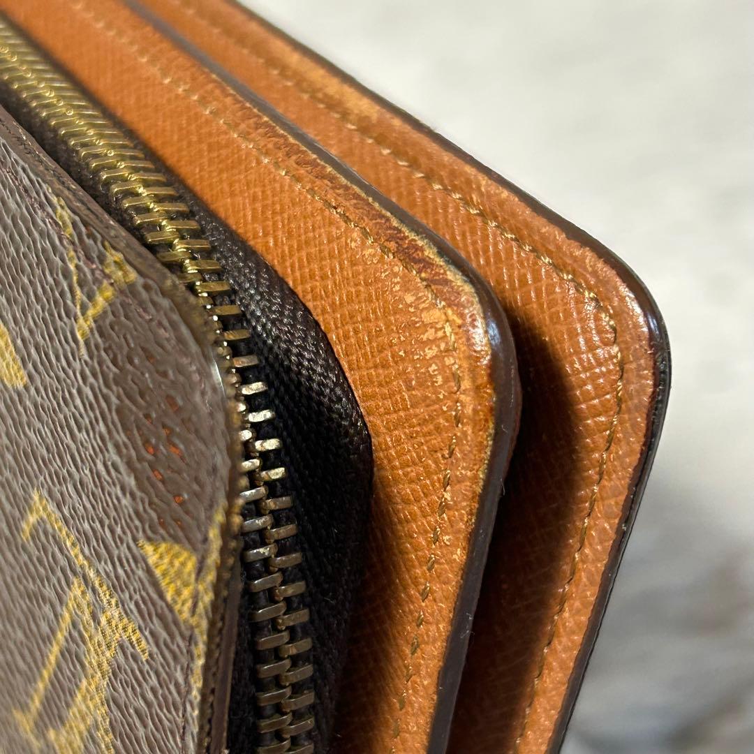 ルイヴィトン モノグラム ポルト パピエ ジップ　二つ折りコンパクトウォレット