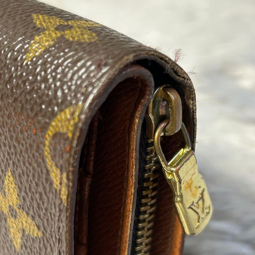 ルイヴィトン モノグラム ポルト パピエ ジップ　二つ折りコンパクトウォレット