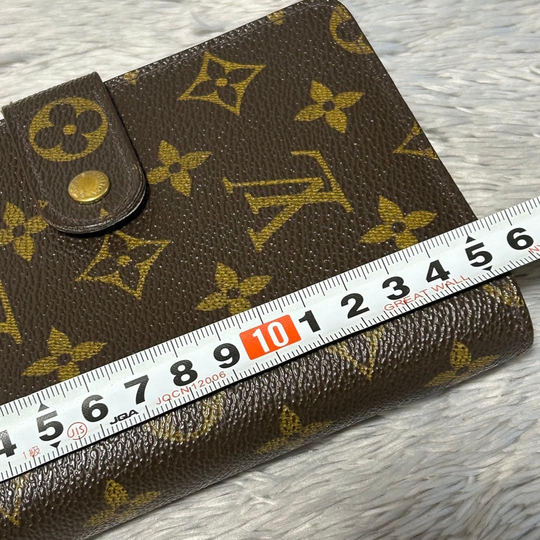 ルイヴィトン モノグラム ポルト パピエ ジップ　二つ折りコンパクトウォレット