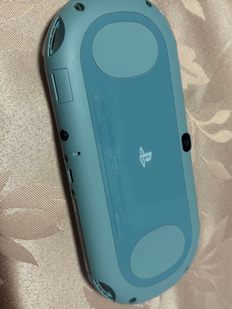 SONY ソニー　PSVITA PCH-2000 ライトブルーホワイト　本体