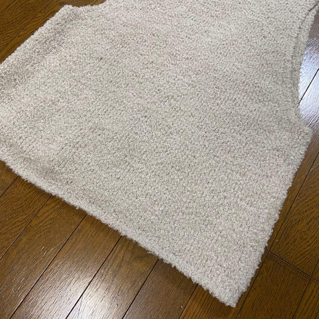【mizuiroind】ヘアリーVネックベスト 新品 FREEサイズ ベージュ