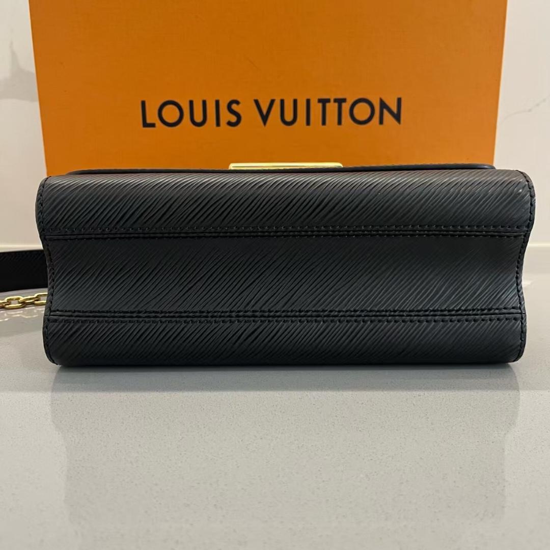 LOUIS VUITTON MM エピ レザー ショルダーバッグ 黒