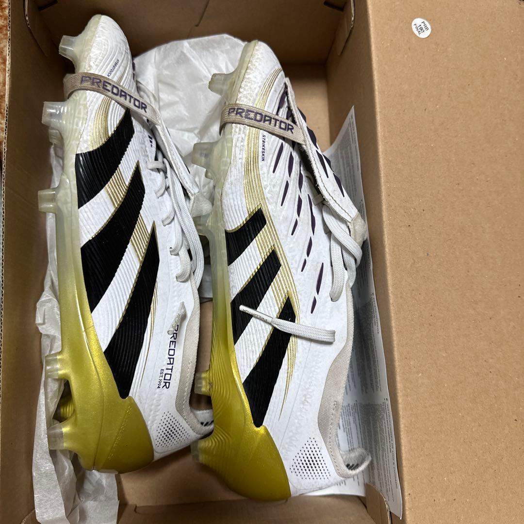 adidas Predator サッカーシューズ ホワイト/ブラック/ゴールド