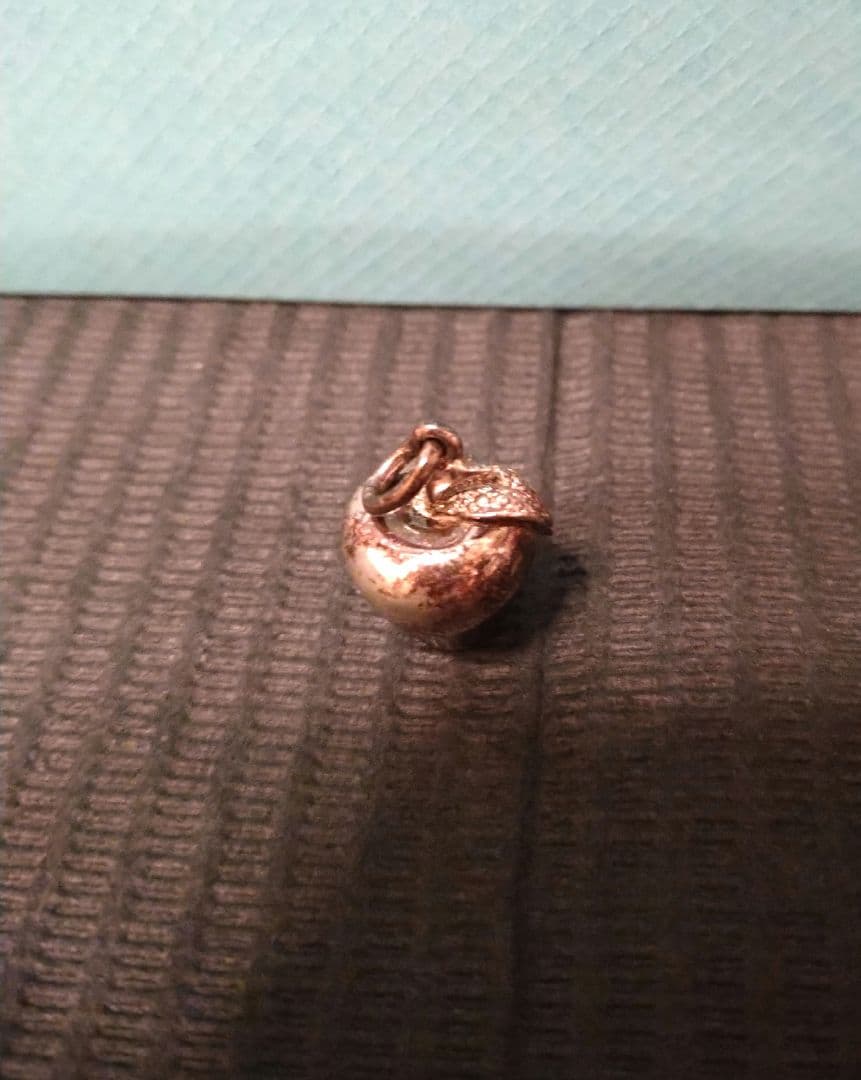 ティファニー　アップルチャーム