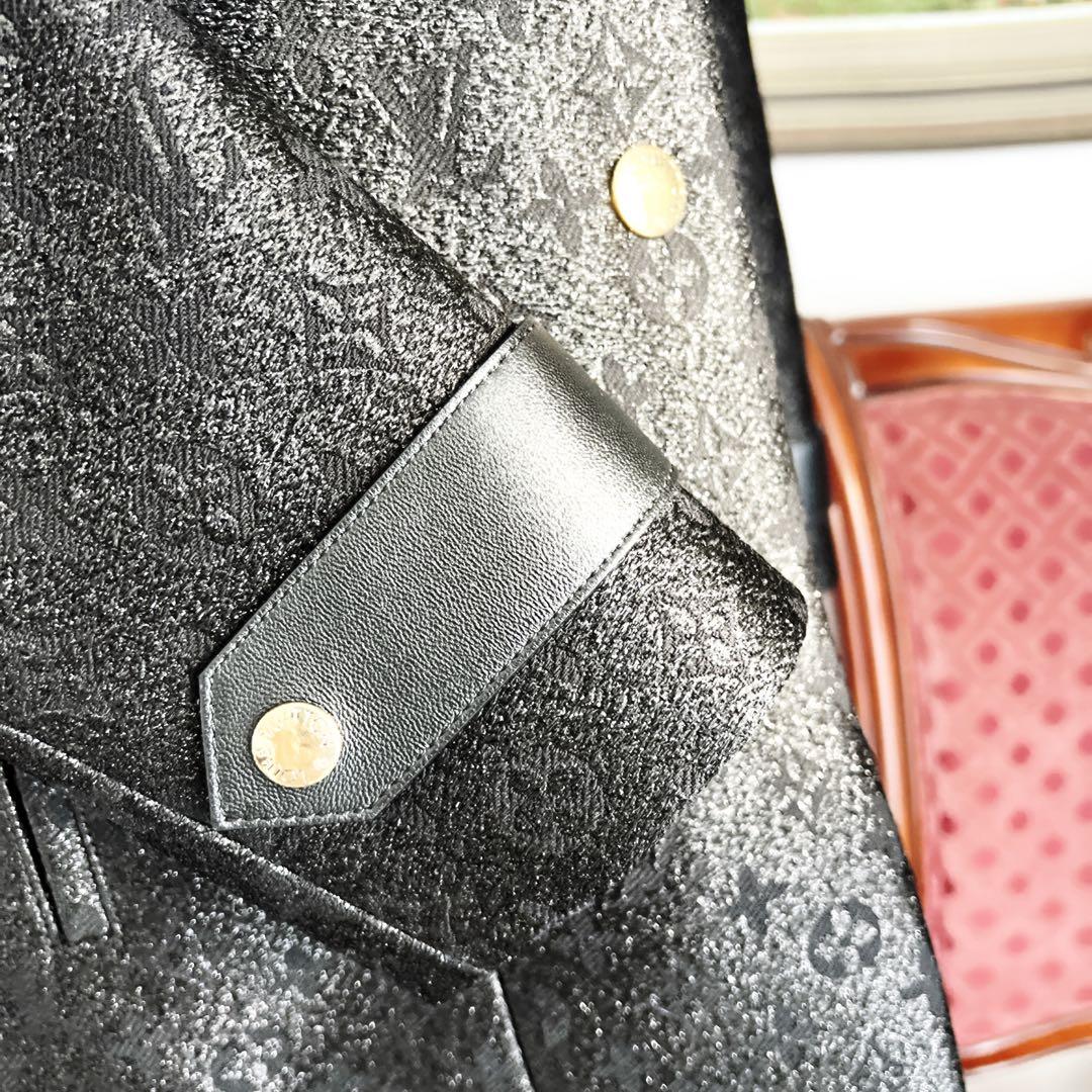 美品　LOUISVUITTON ヴィトン モノグラム　 レザー　刺繍　コート