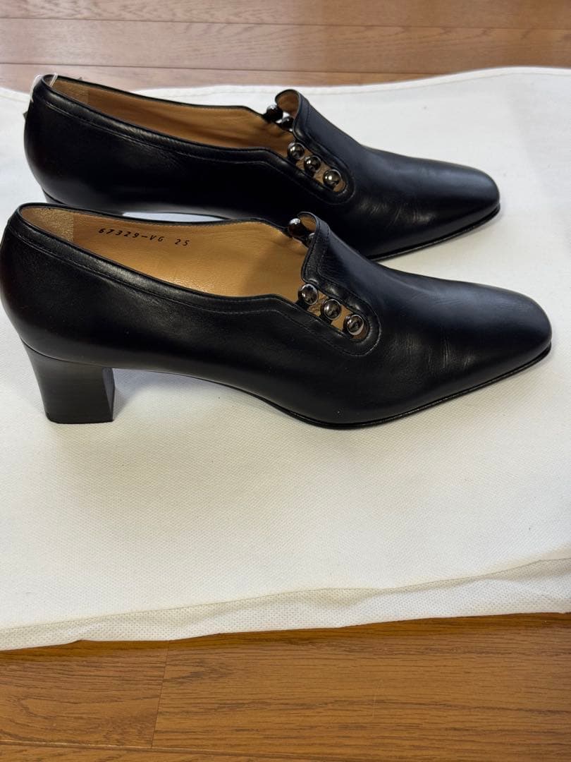 黒 レザー スリッポン 中ヒール