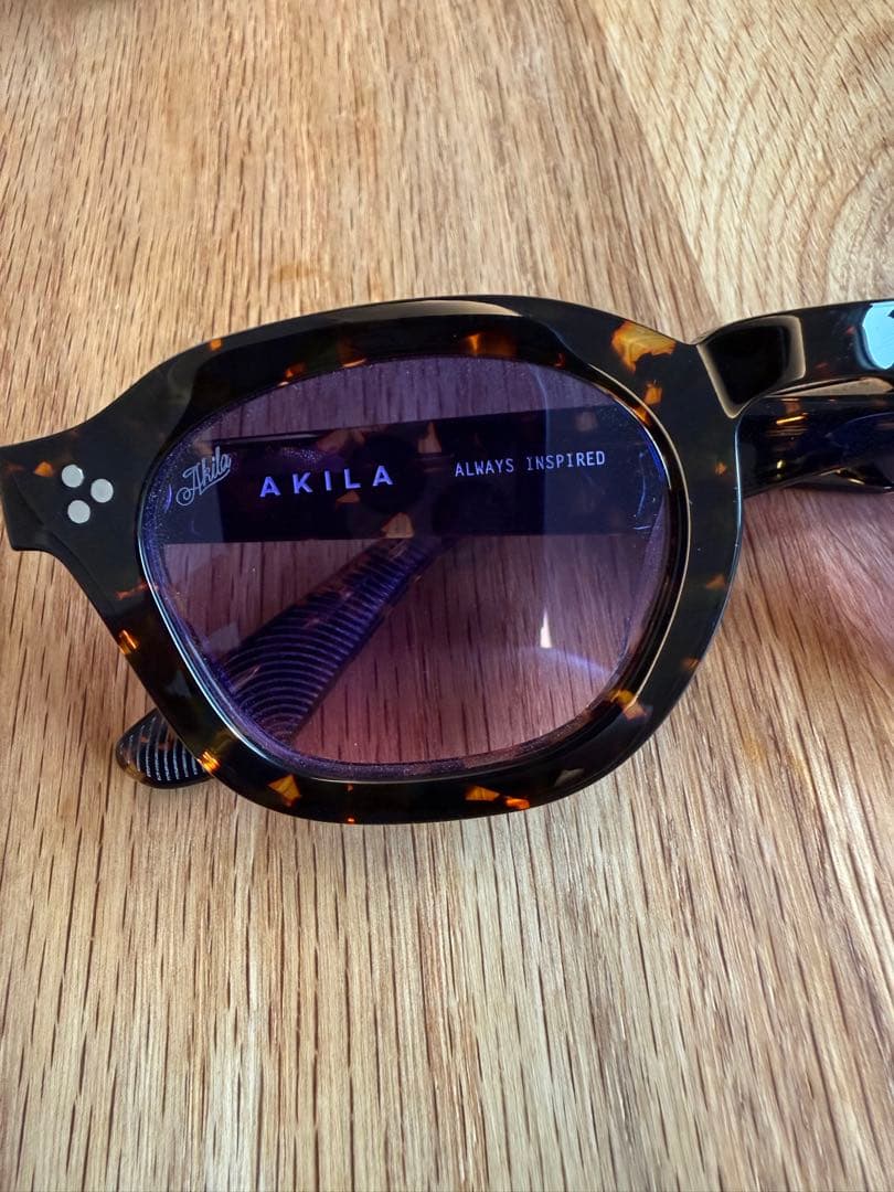 AKILA サングラス LOGOS　新品未使用