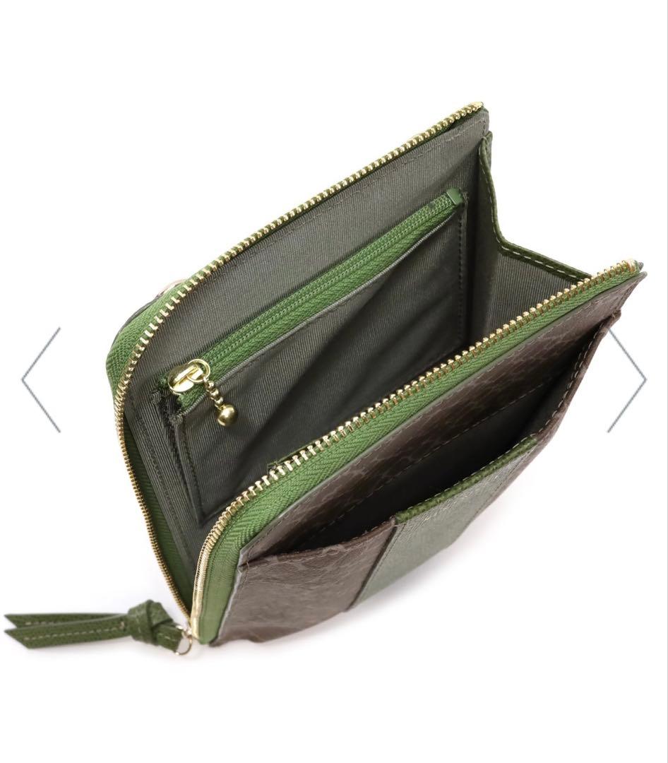 NINA RICCI スマホショルダーバッグ　グレインヌーボーパース