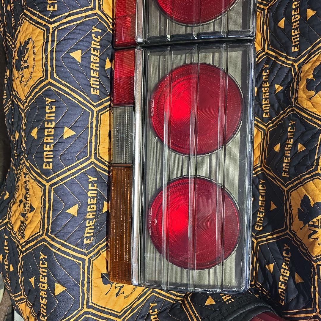 DR30 スカイライン　テールレンズのみ　左右セット　ジャンク品