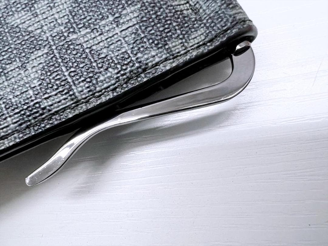 使用感なし　美品　エンポリオアルマーニ　イーグル　PVC　マネークリップ