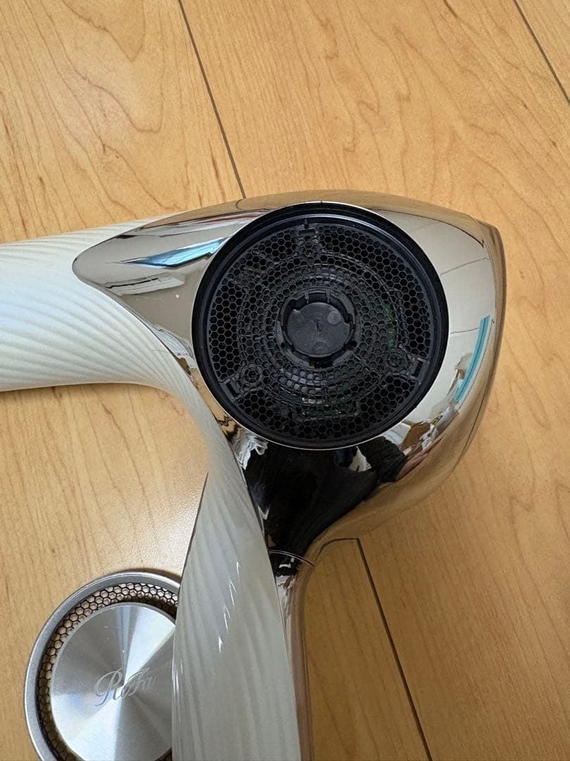 リファビューティックドライヤープロ 2022年製