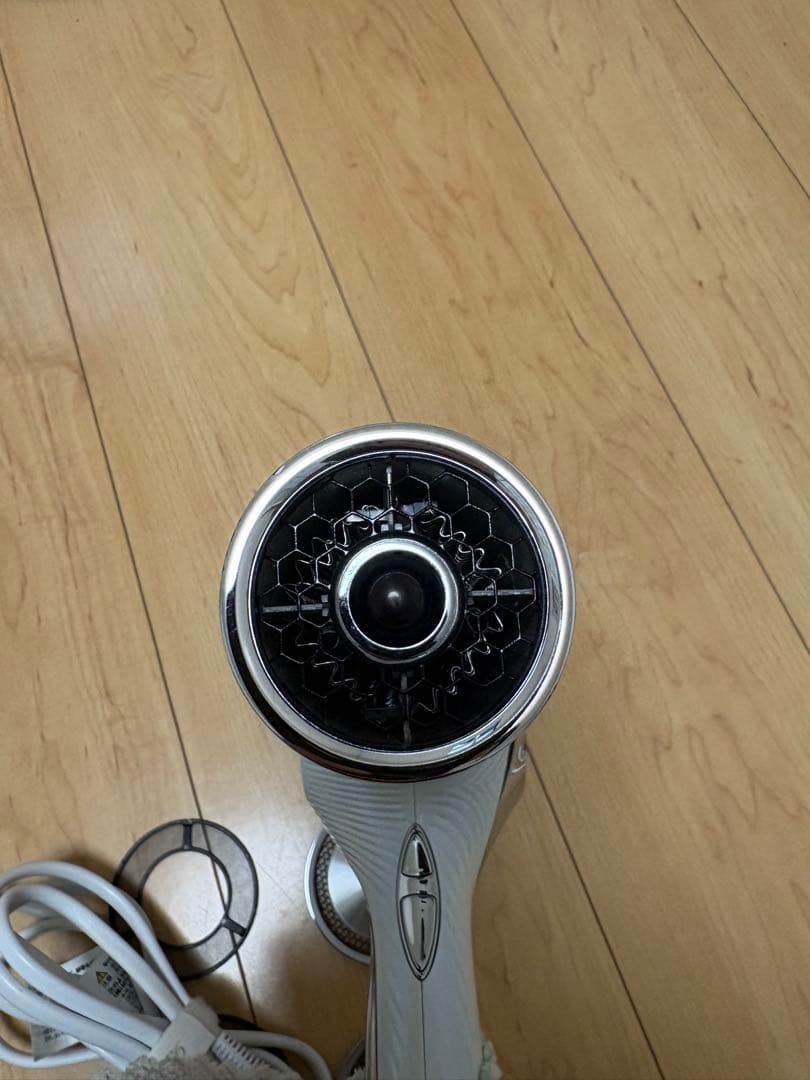 リファビューティックドライヤープロ 2022年製