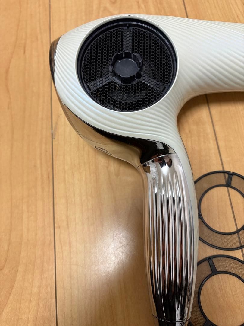 リファビューティックドライヤープロ 2022年製