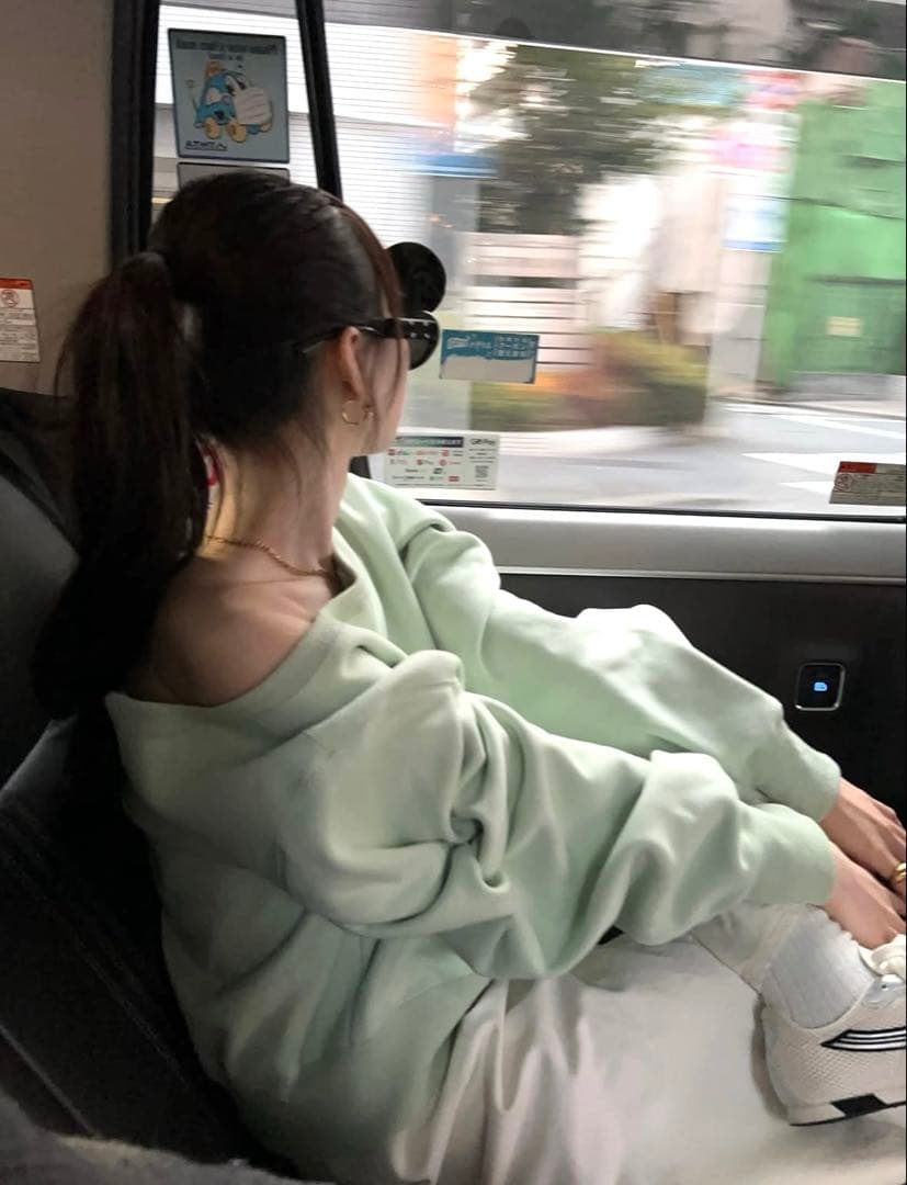 【45%オフ】新品未開封THE TOE オフショル　ミントグリーン スウェット