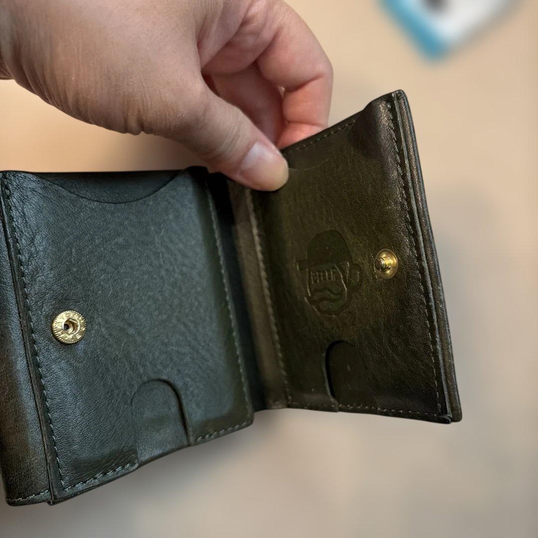 BEERBELLY ハッチバック　二つ折り財布　グリーン