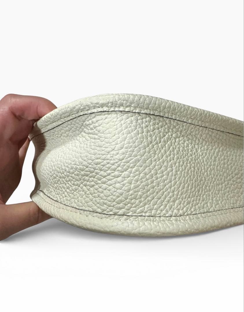 未使用★Hロゴ　パンチング　エブリン風　ホワイト　ショルダーバッグ