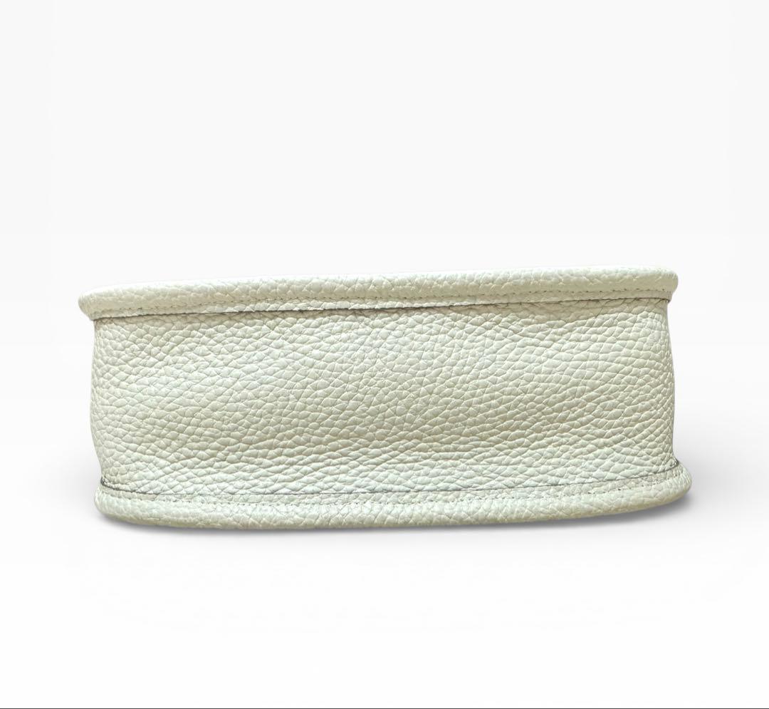 未使用★Hロゴ　パンチング　エブリン風　ホワイト　ショルダーバッグ