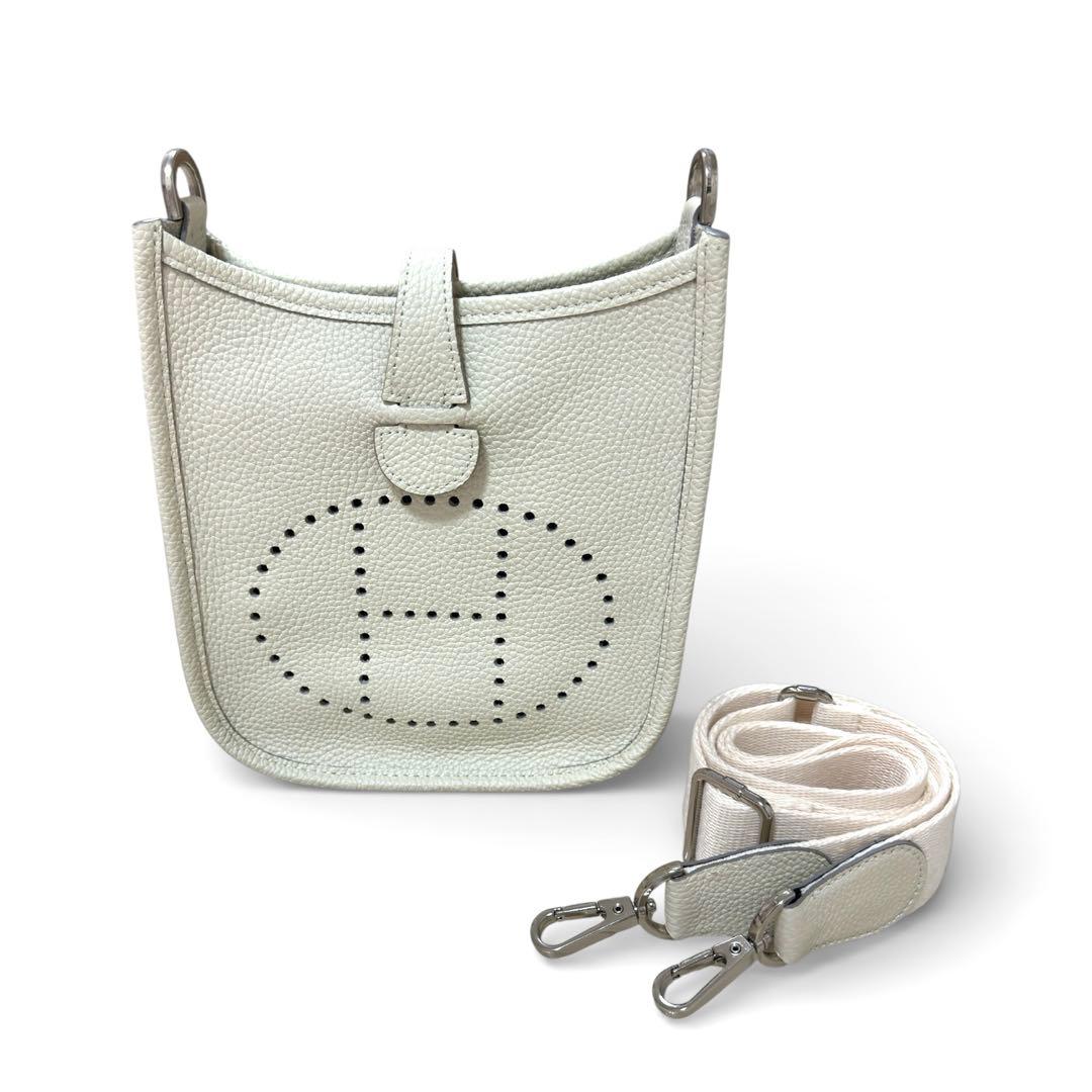 未使用★Hロゴ　パンチング　エブリン風　ホワイト　ショルダーバッグ