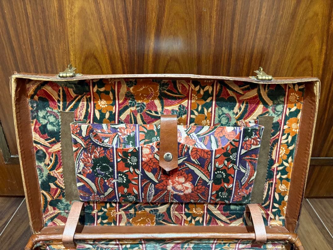 ヴィンテージ　トランク　ルイ・ヴィトン旅行ステッカー