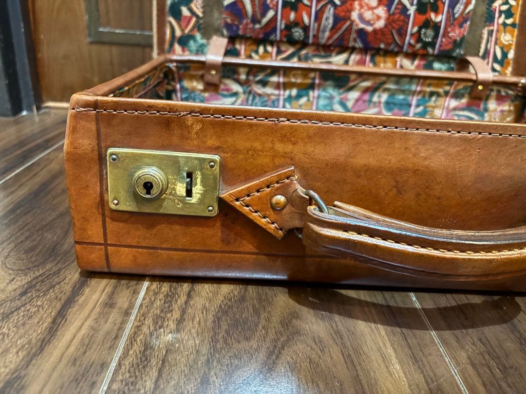 ヴィンテージ　トランク　ルイ・ヴィトン旅行ステッカー