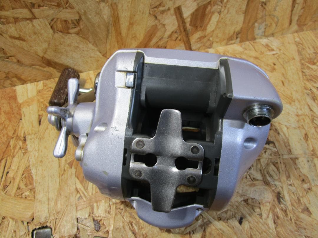 ダイワ スーパータナコンZ600SW電動リール (通電動作確認済）