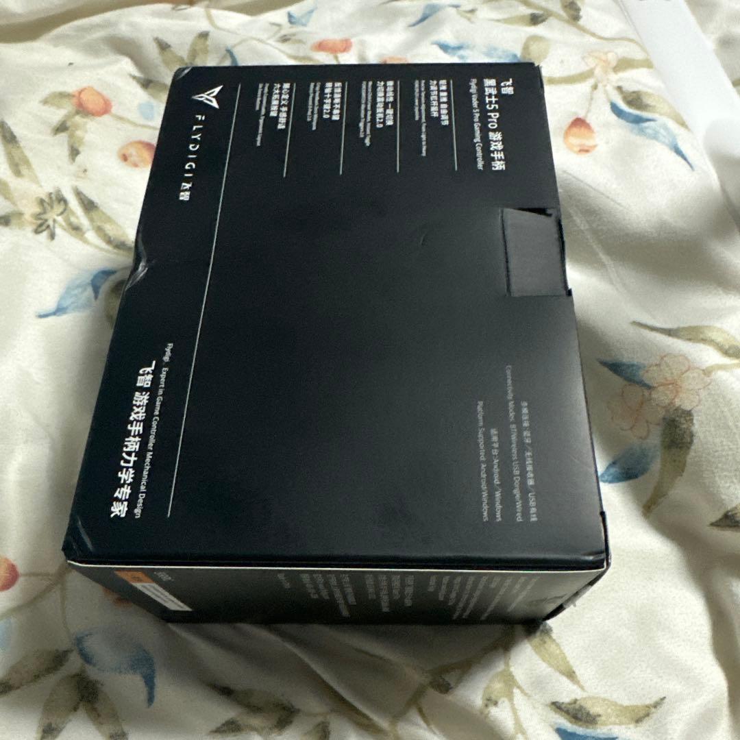 Flydigi Vader 5 Pro ゲームコントローラー