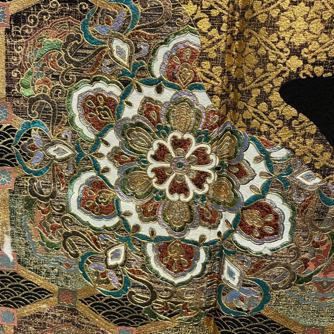 D93 黒留袖 華文 金彩 正絹 着物 袷 美品