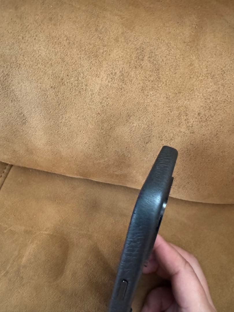 超美品　objcts.io オブジェクツアイオー マイクロバッグ黒iPhone