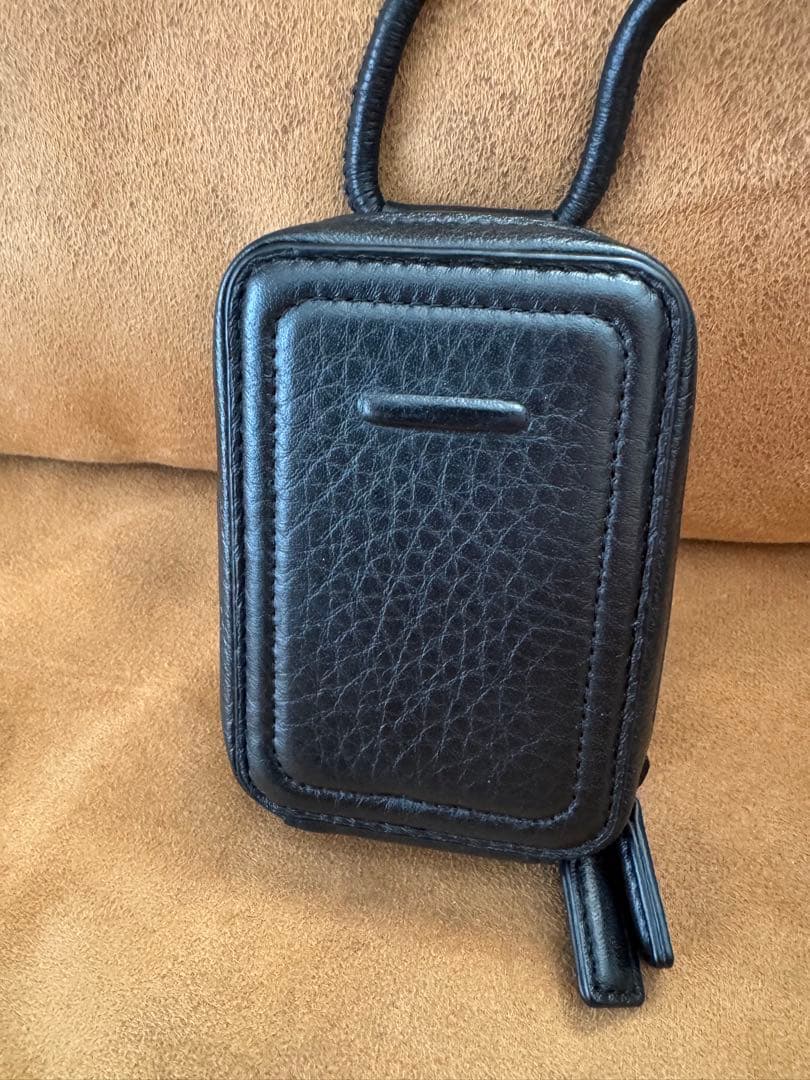 超美品　objcts.io オブジェクツアイオー マイクロバッグ黒iPhone