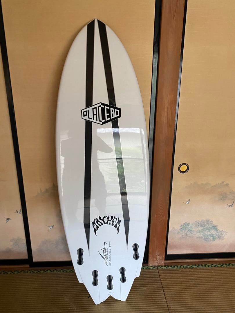 プレセボ　ゴブリン　メイヘム　5.6 サーフボード　 手渡し　着払いで発送