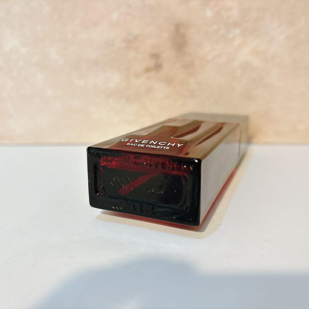 希少 ジバンシィ キセリュズルージュ オードトワレ 50ml