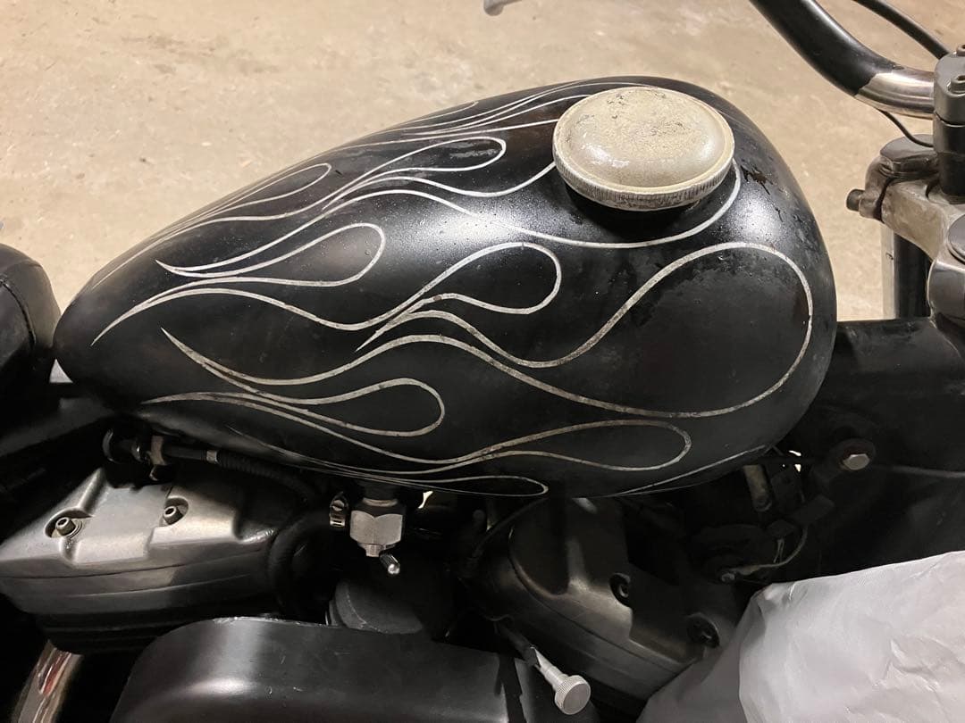 XLH883 タンク　ピンスト　フレア