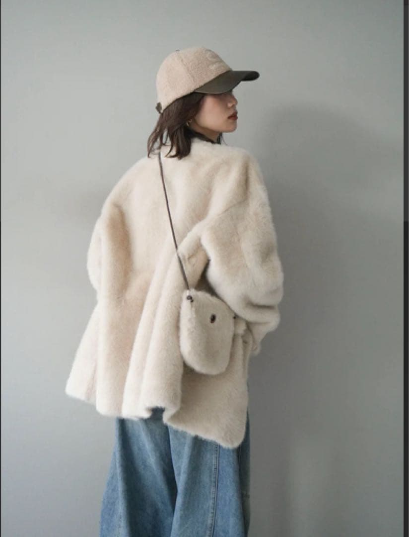 バッグ付エコファーノーカラーコート　リュミエ　lumier同型　ベージュ