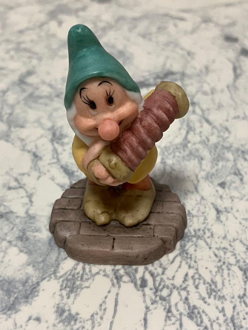 加藤工芸　白雪姫と7人のこびと　ガーデンフィギュアコレクション