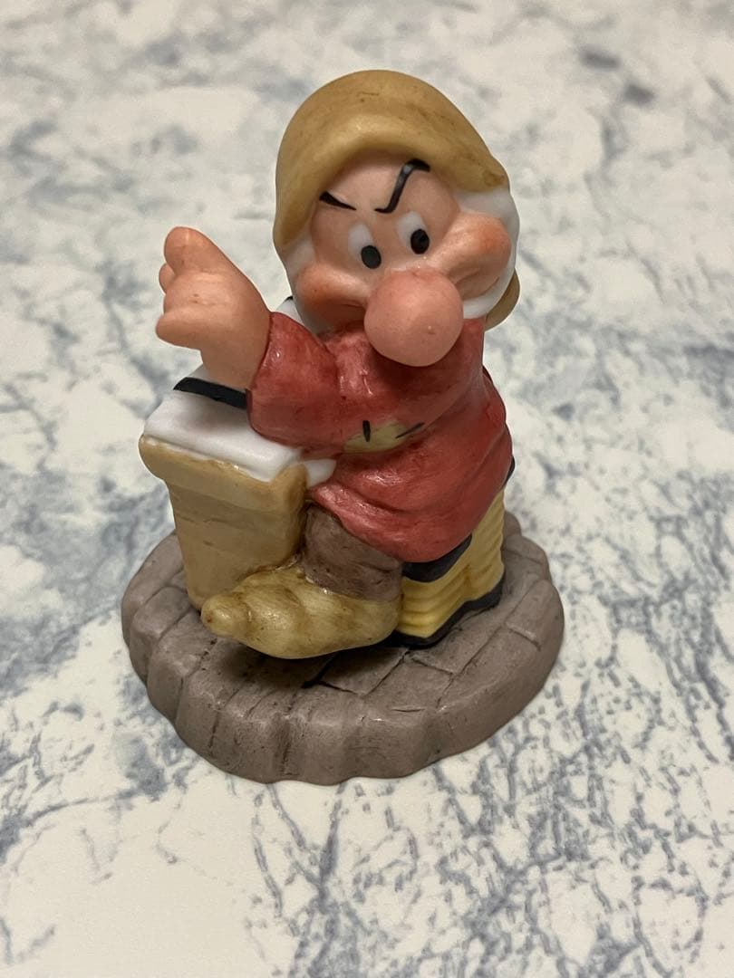 加藤工芸　白雪姫と7人のこびと　ガーデンフィギュアコレクション