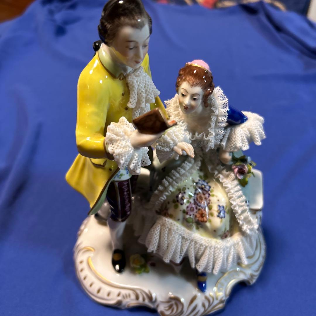 ドレスデンvolkstedt(フォルクシュテット)レース人形フィギュリン