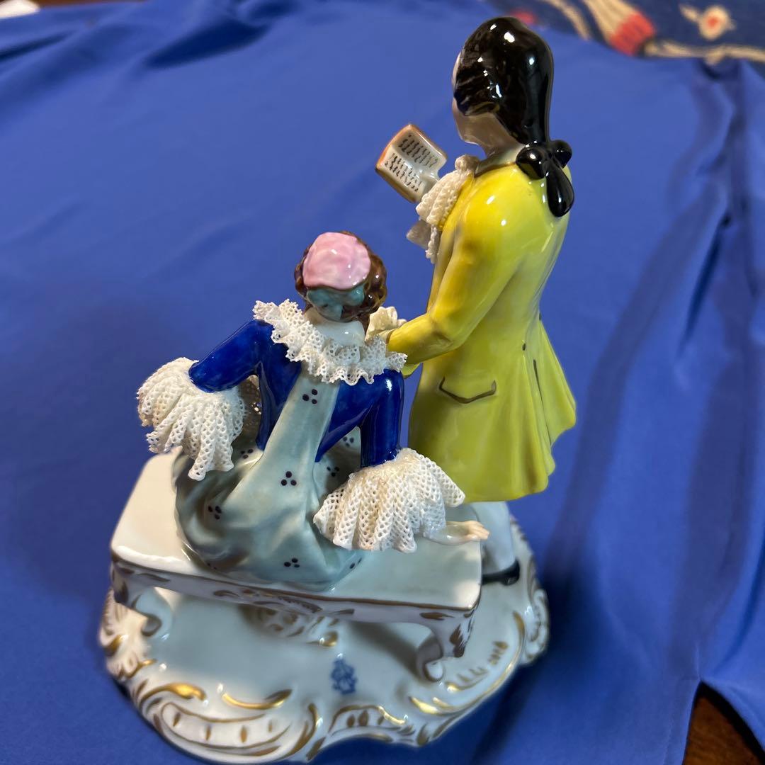 ドレスデンvolkstedt(フォルクシュテット)レース人形フィギュリン