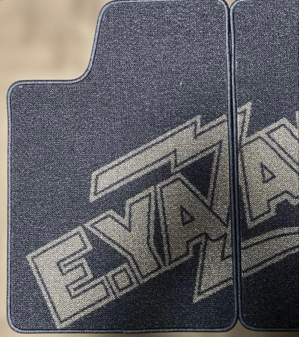 F*E様 E.YAZAWA ロゴ入りカーフロアマット